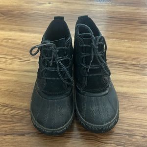 Sorel black out and about duck boots size 7 great condition waterproof stylish